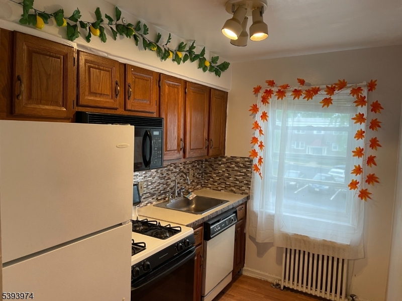 Kitchen  Pre Tenant