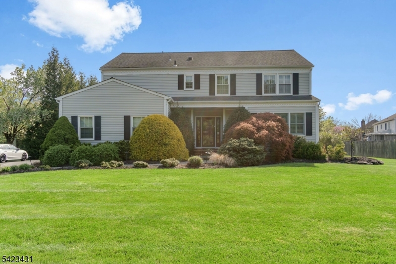 Welcome to 19 Daniel Drive!