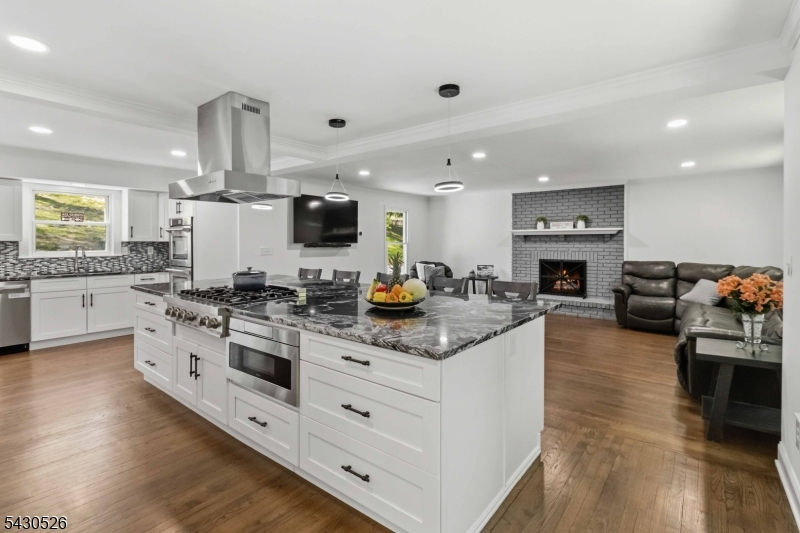 Kitchen to Fam
