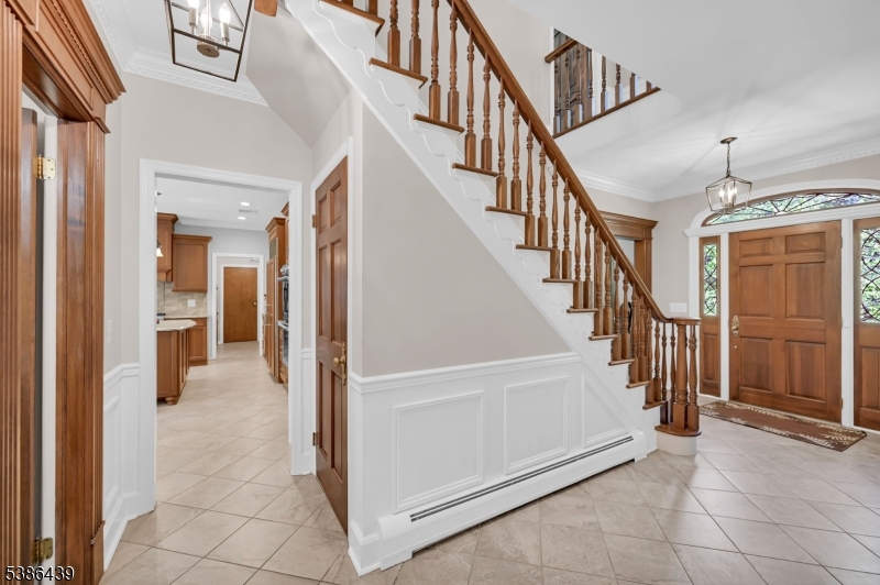 Foyer Foyer to Kitchen