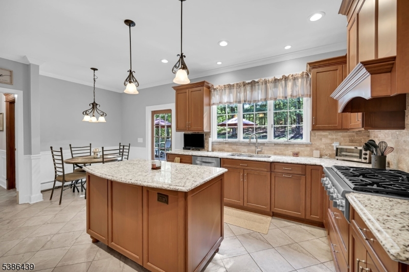 Kitchen Eat In Kitchen