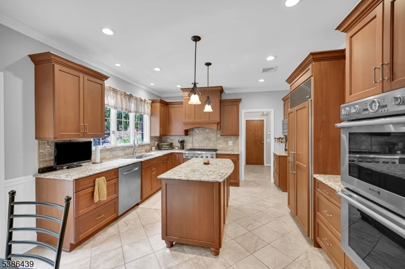 Kitchen Eat In Kitchen