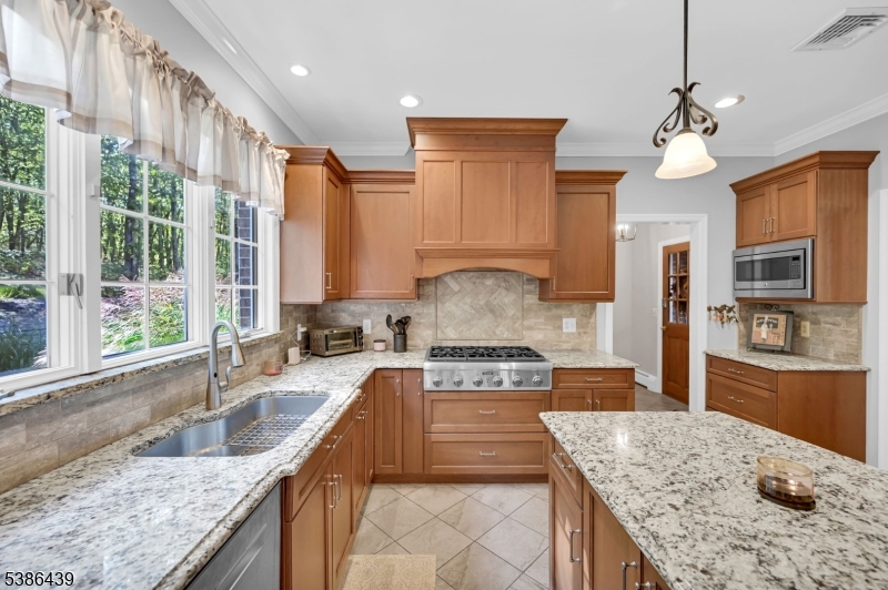 Kitchen Eat In Kitchen