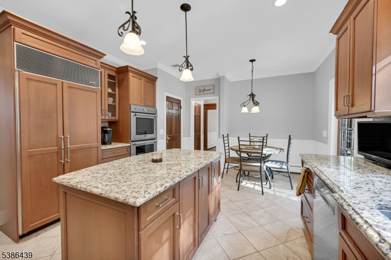 Kitchen Eat In Kitchen