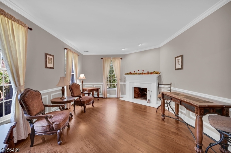 Formal Sitting Room Gas Fired Fireplace
