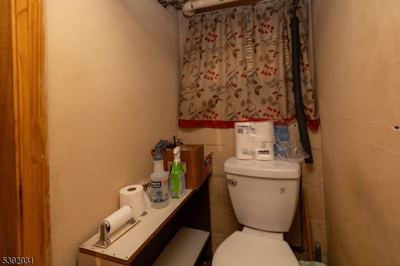 1/2 bath