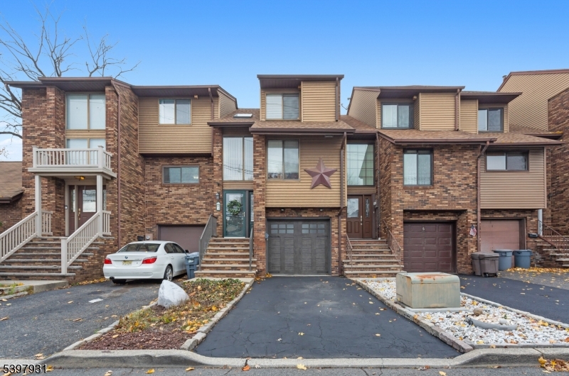 Front View Welcome to 3 Ross Rd