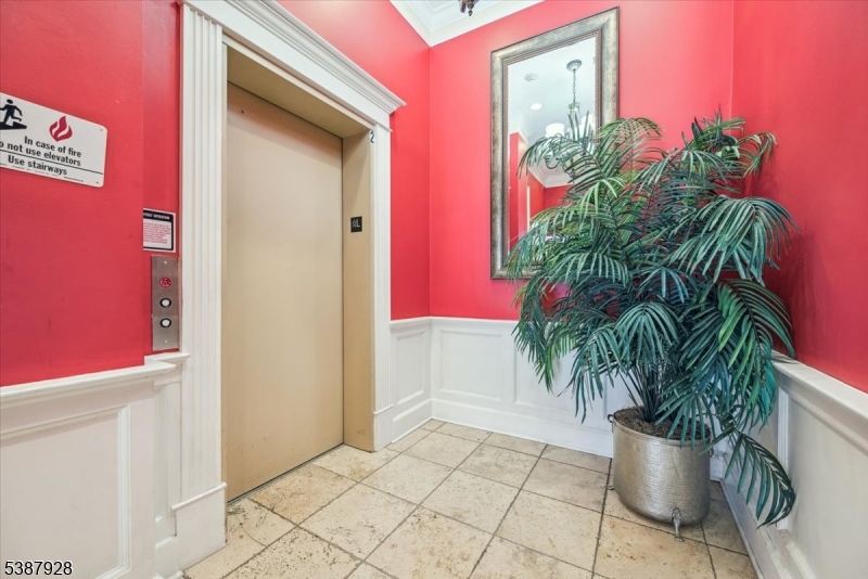 lobby elevator