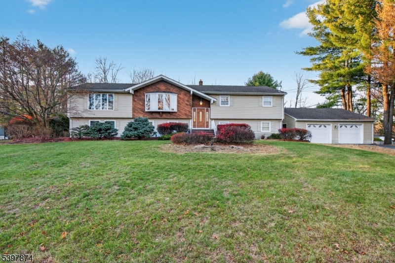 2 Car Detached Garage w/heater