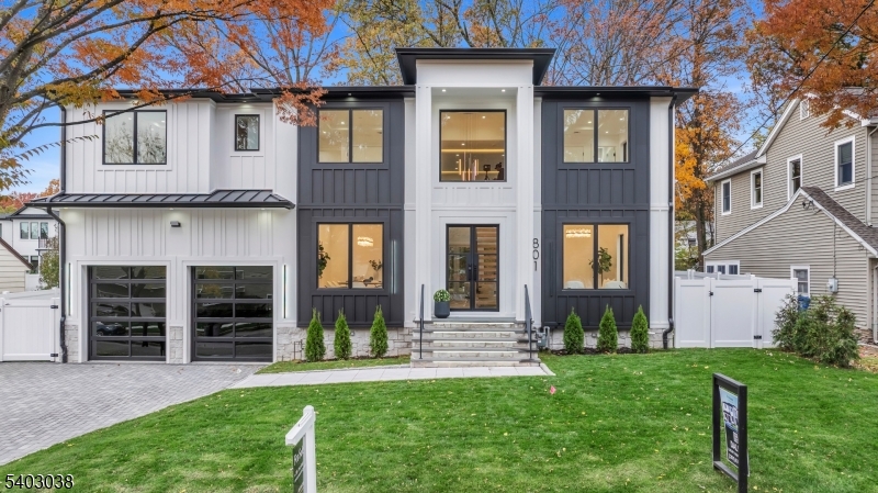 DON?T MISS YOUR CHANCE TO OWN THIS EXTRAORDINARY MODERN RESIDENCE?OPPORTUNITIES LIKE THIS ARE TRULY RARE AND WON?T LAST LONG!