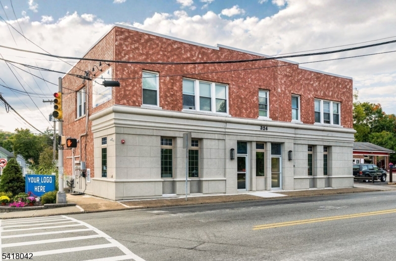 5,400 SqFt of Office + Warehouse Space Available