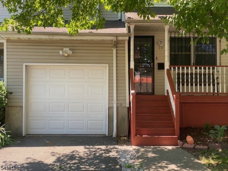 FRONT OF HOUSE
