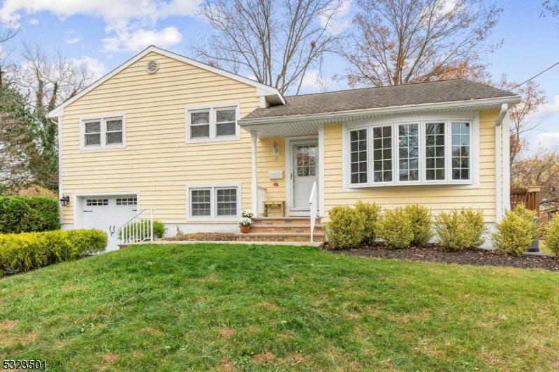 New insulated siding/windows throughout