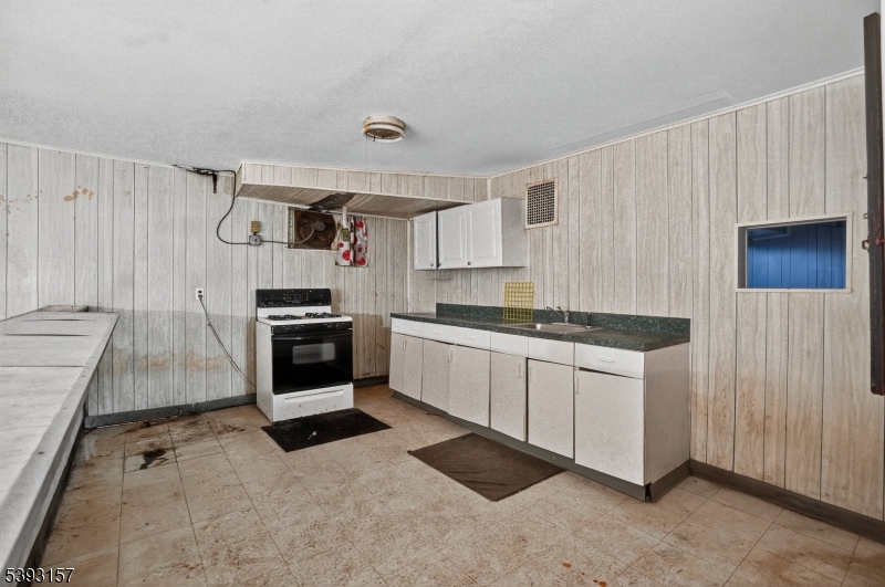 Kitchen baseman