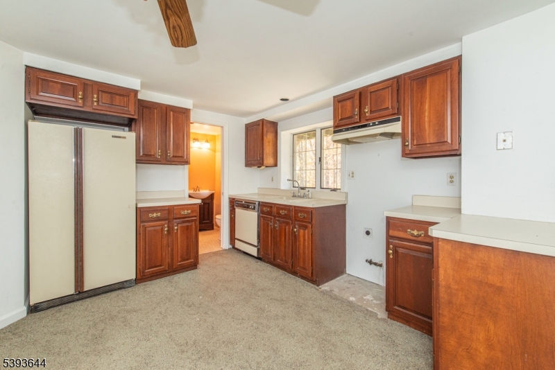 GROUND LEVEL KITCHENETTE