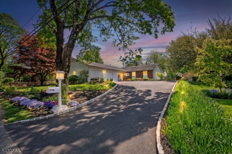 Versatile Ranch Center of Mendham Borough, close to schools, restaurants, shopping and parks!