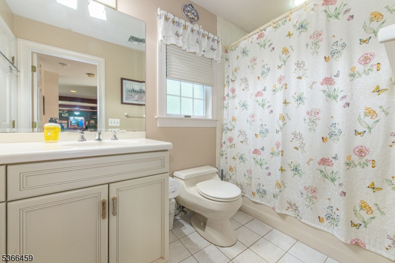 1st Floor Bathroom