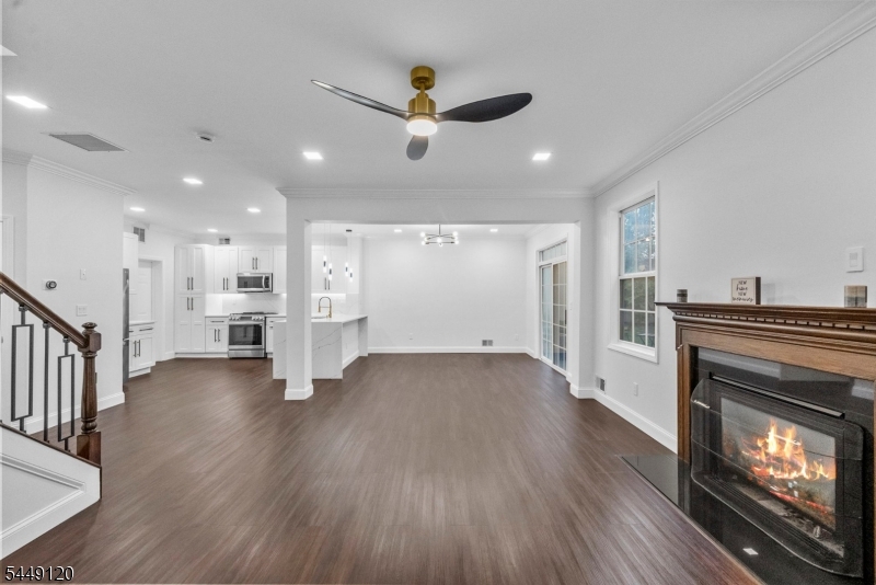 Living Rm to Dining Rm