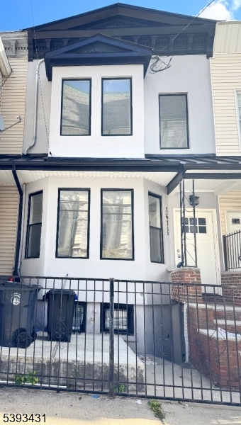 Front View Front View 141 1/12 Clifton Ave