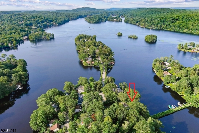 Welcome to Lake Life - Upper Greenwood Lake