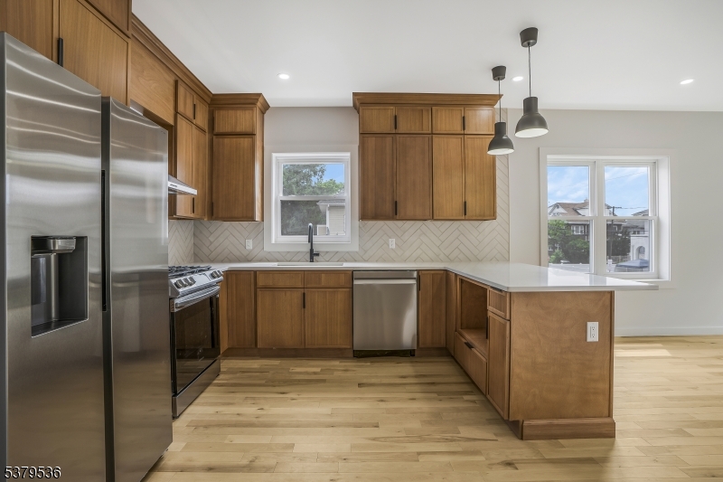 KITCHEN 1ST UNIT