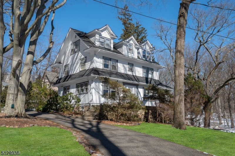 Great location! Surrounded by nature.