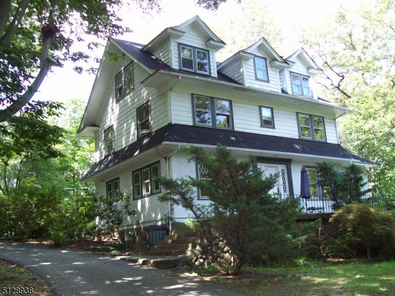 Front of house in the summer