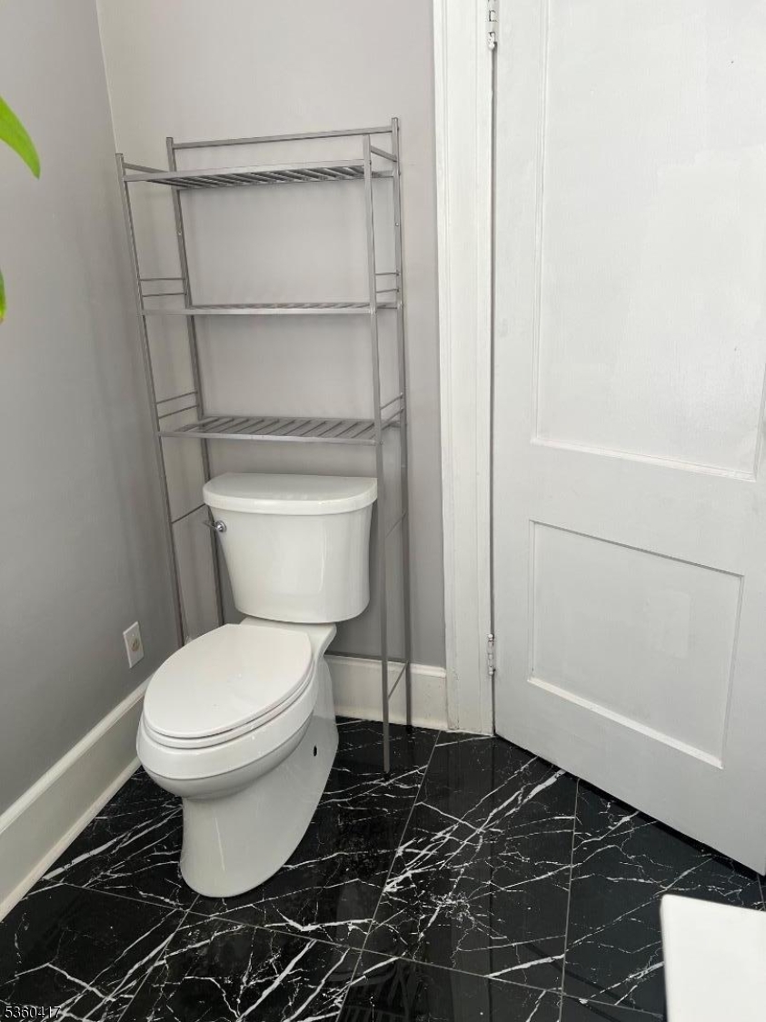 Bathroom level 1