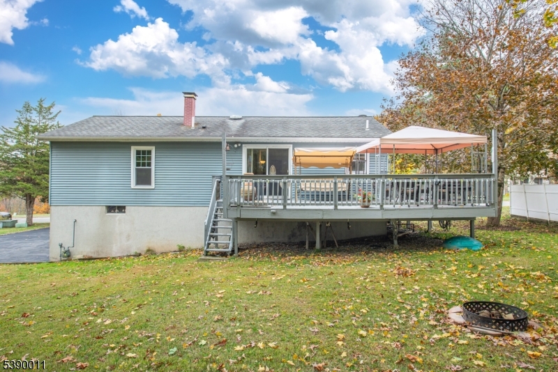 Rear view of deck & yard