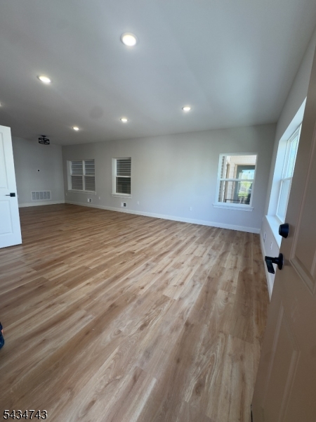 living room/dinning combo