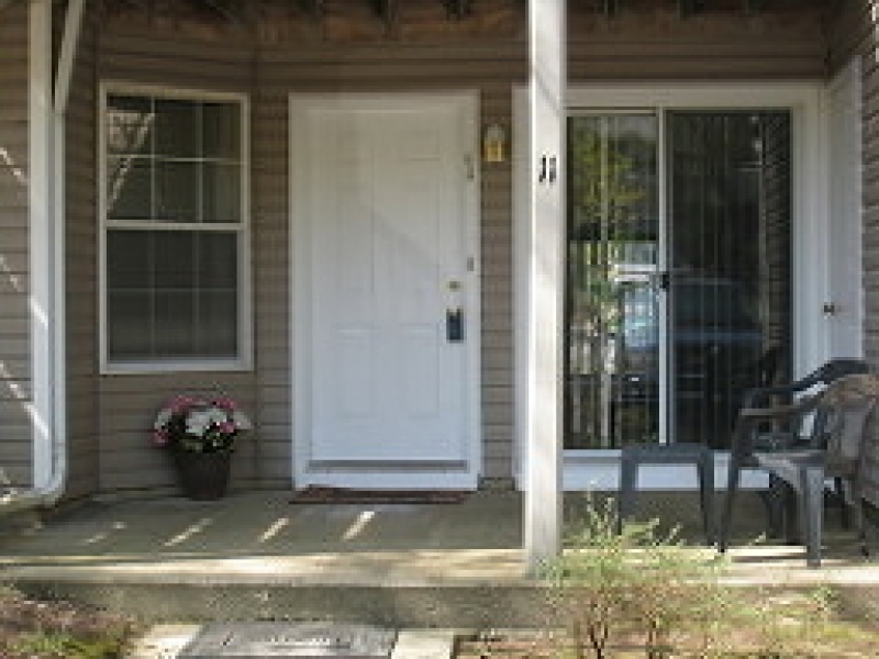 One step entry into conveniently located 1 BR unit at the Hills