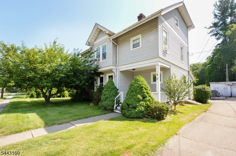 4 Bedroom, 4 1/2. Bath Colonial