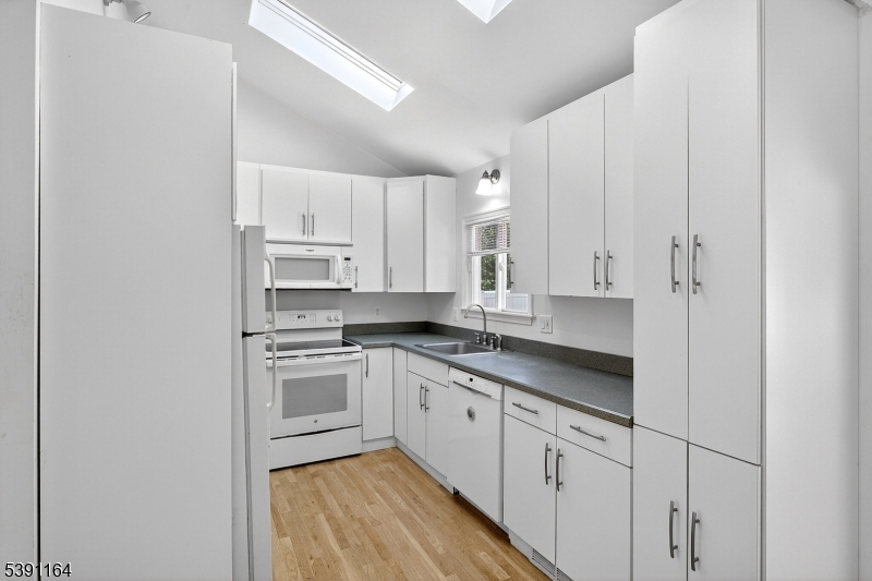 Vaulted ceiling kitchen