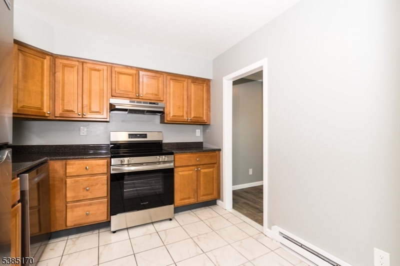 Kitchen entrance to DR