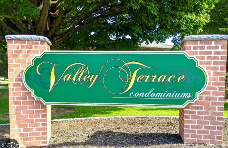 Welcome home to this 2 bedroom 1.5 bathroom Townhome located in the desirable Valley Terrace community.