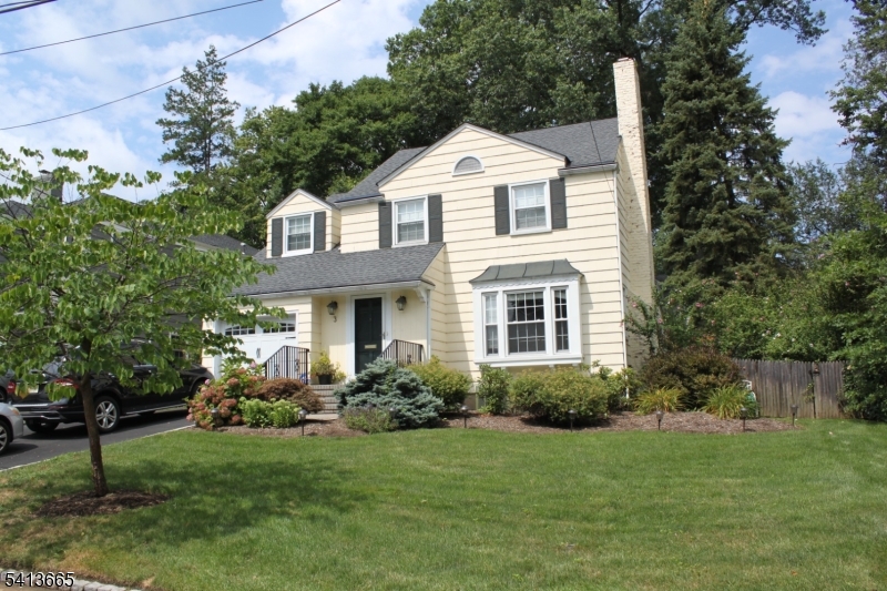 Welcome home to this charming 3 bedroom/3.1 bath colonial on sought after Glenwood neighborhood!