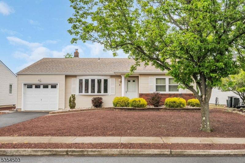 Beautiful Curb Appeal and Large Front Yard
