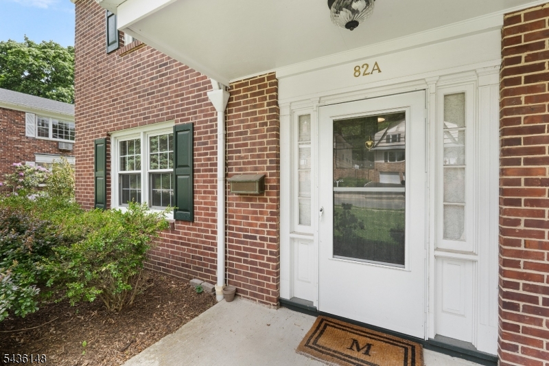 Front Welcome to 82A Anderson Hill Road