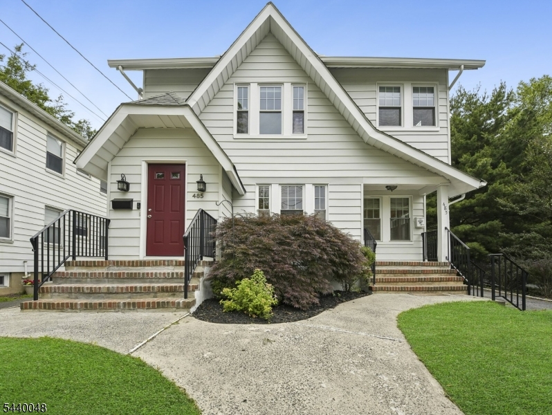 Front Red door to Unit #2