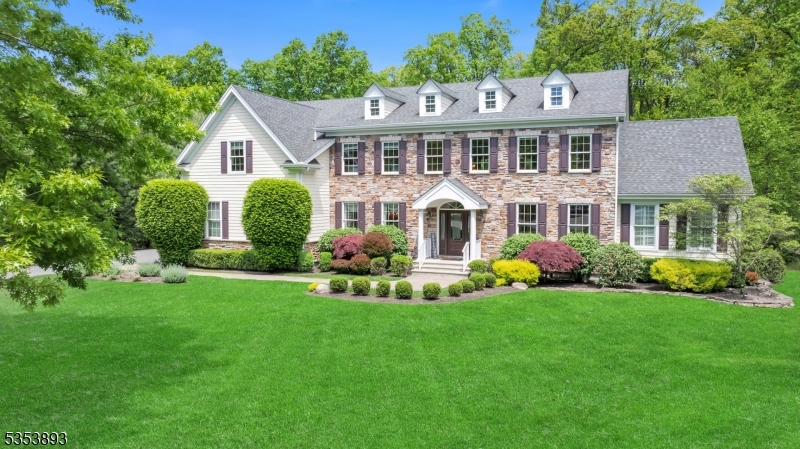 Gorgeous custom Colonial in private cul-de-sac