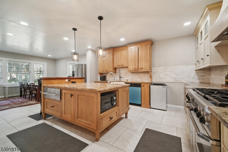 Kitchen island