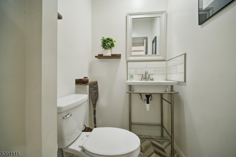 Powder room