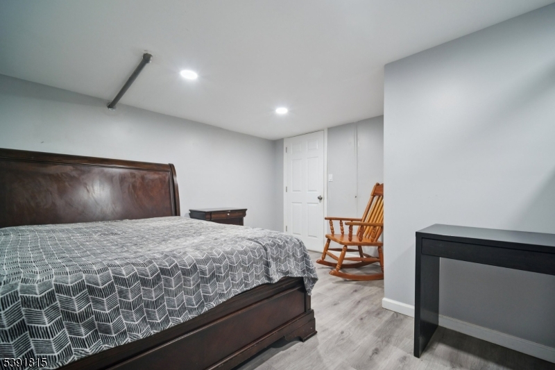 Lowever level bonus/bedroom