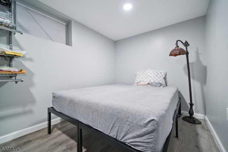 Lower evel bonus/bedroom