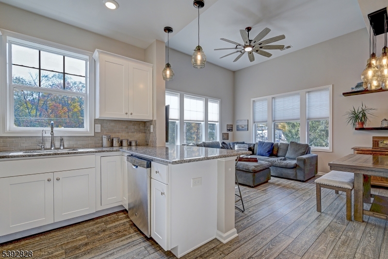 GREAT FOR ENTERTAINING