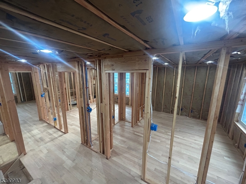2nd Floor with Hdwd Floors