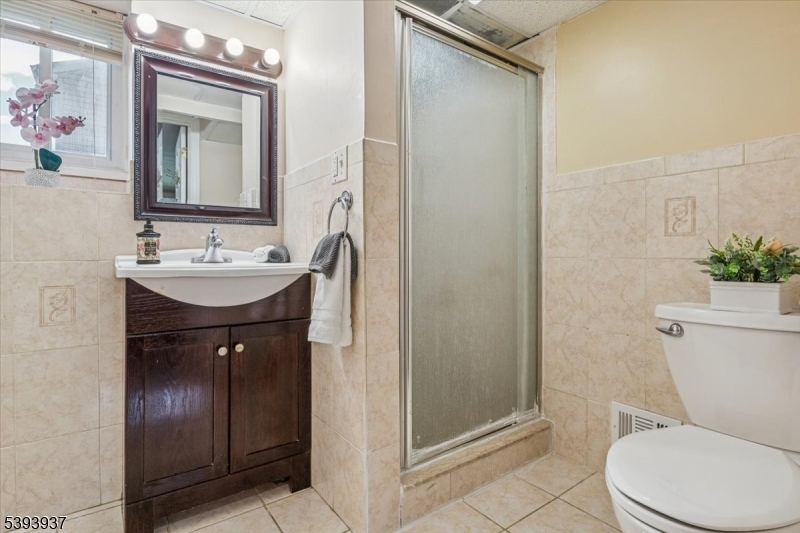 Ground floor full bathroom