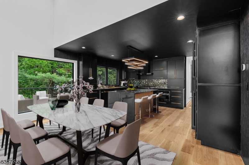 Dining rm- Virtually staged