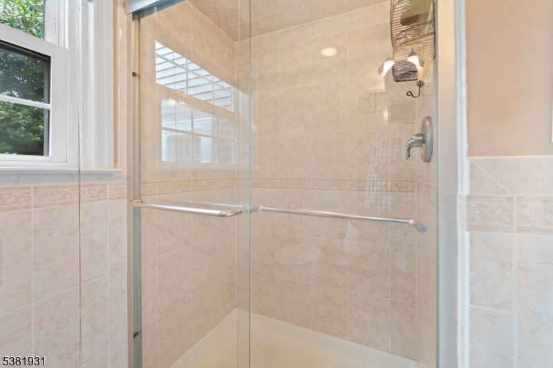 STALL SHOWER FIRST FLOOR