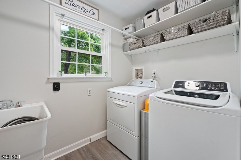 LAUNDRY - 1ST FLOOR